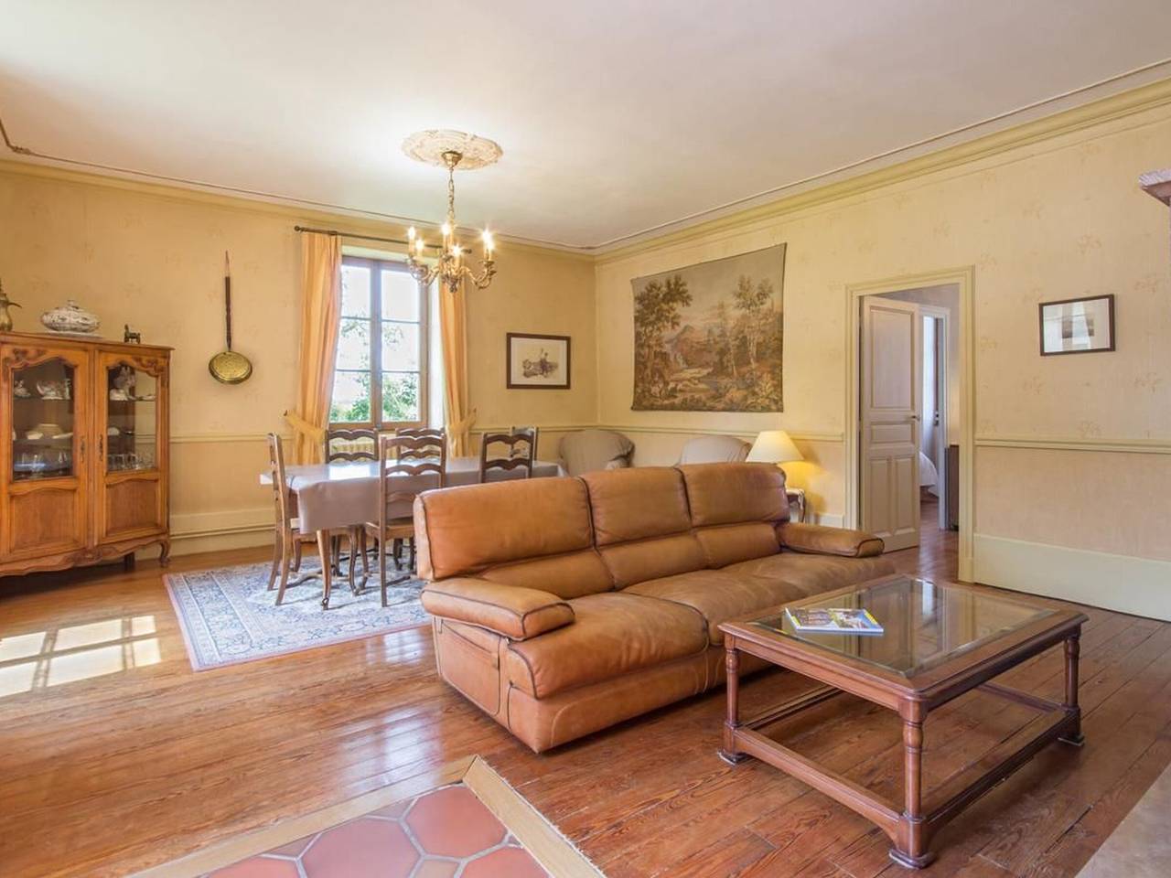 Character house with garden and games, near Dijon in Corcelles-lès-Cîteaux, Dijon region