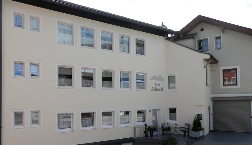 Apartamento vacacional entero, Haus Schmidt - holiday flat with mountain view for 2 to 4 persons, 104 sqm, 2 bedrooms in Berchtesgaden, Alpes de Berchtesgaden