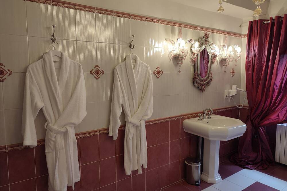 Suite Romantique Balneo in Alès, Parc national des Cévennes