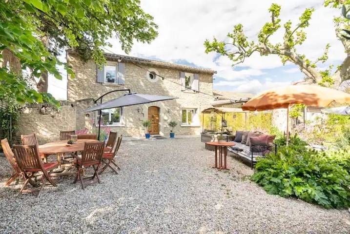 Gîte pour 6 personnes, avec terrasse ainsi que piscine et jardin à Saumane-de-Vaucluse - 3