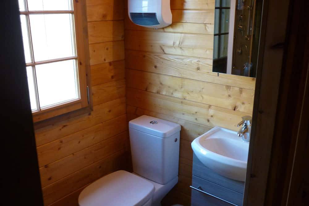 Location Chalet Bois En Pleine Nature in Neschers, Région de Besse-et-Saint-Anastaise