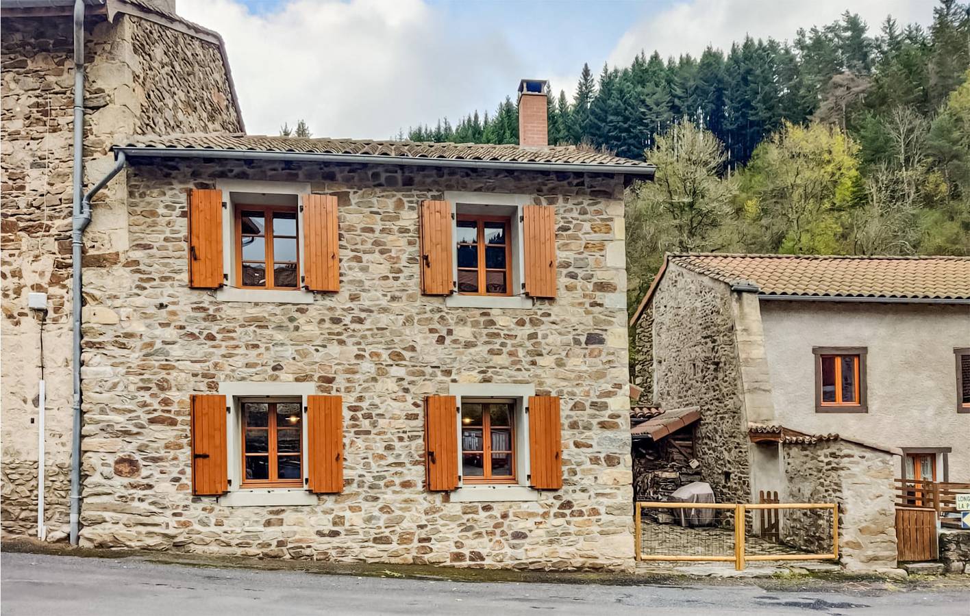 Parking, aspirateur, congélateur - Appartement spacieux à louer in Parc Naturel Régional Livradois-Forez