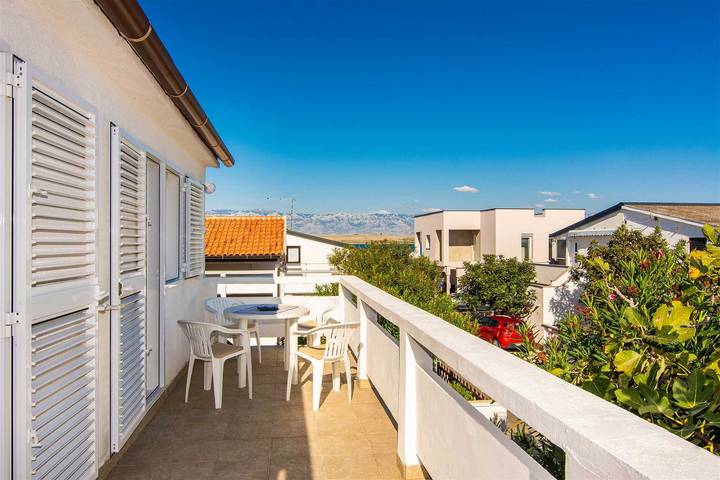 Ferienwohnung für 6 Personen, mit Balkon/Terrasse und Balkon, kinderfreundlich auf Vir - 2