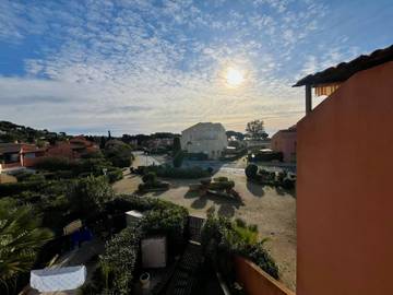 Appartement De Vacances pour 4 Personnes dans La Londe-les-Maures, Région de Toulon, Photo 2