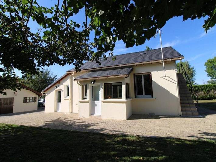 Location de vacances pour 6 personnes, avec Terrasse et Jardin à Champagnac