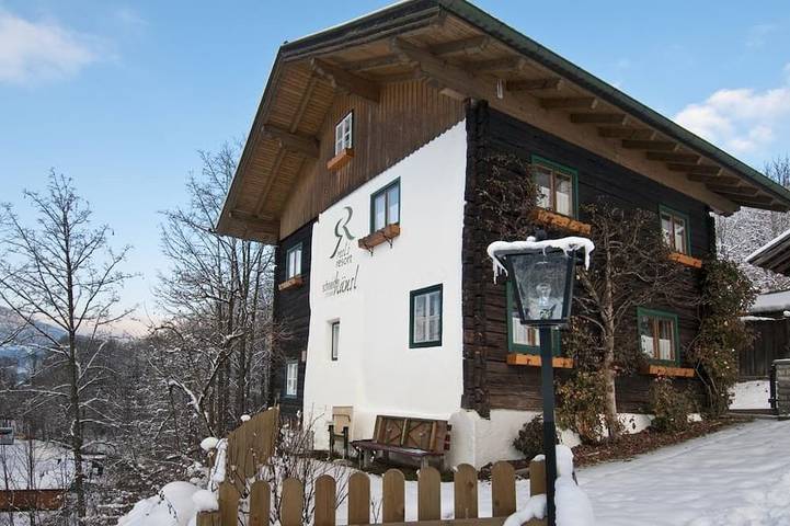 Ferienhaus für 14 Personen, mit Sauna und Garten sowie Balkon