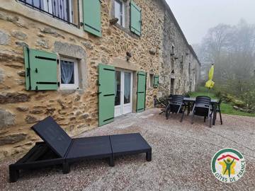 Gîte pour 2 personnes, avec jardin à Le Soulié