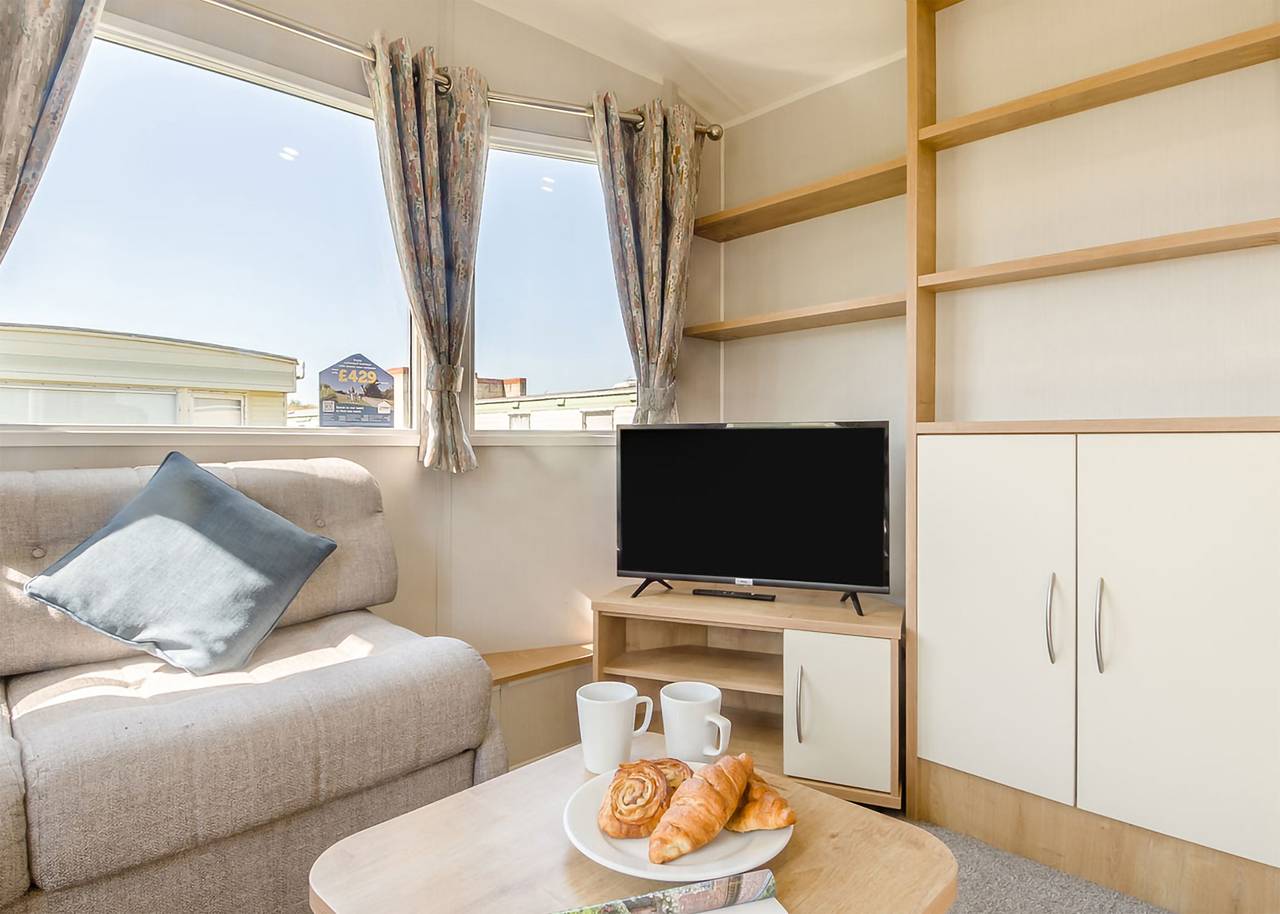 Bronze 2 Bedroom Caravan, Sleeps 6 in Frinton and Walton, Essex