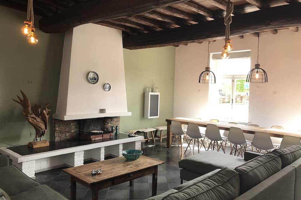 Riant authentiek huis (6p) met terras vlakbij Maastricht in Eijsden, Limburg