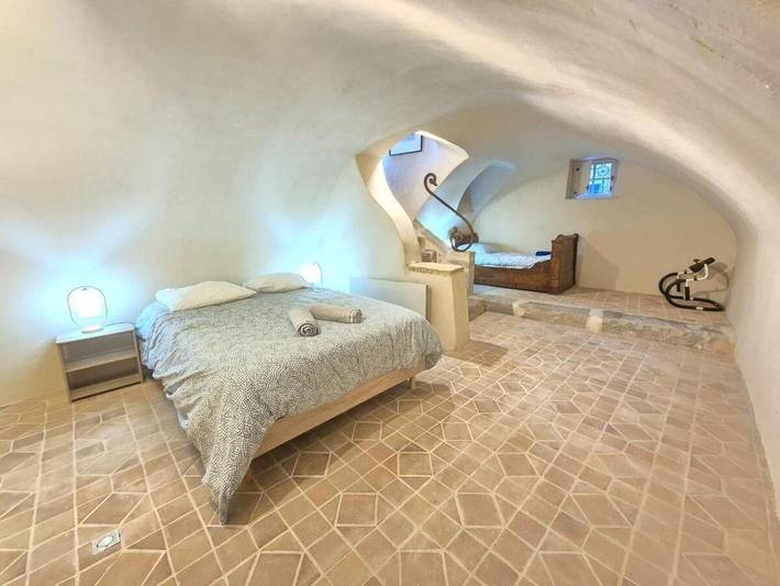 Gîte pour 8 personnes à Montpeyroux (Puy-de-Dôme) - 3