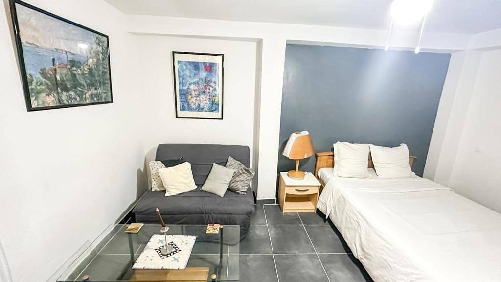 Appartement entier, One-Bedroom Apartment in Goussainville, Val-d'Oise