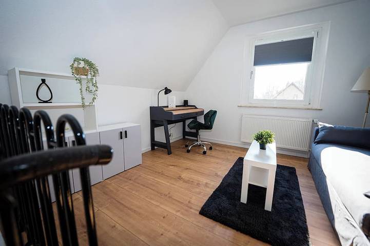 Ganze Wohnung, \"Ferienwohnung Augustus\" in Radebeul, für 4 Gäste, 75m², mit Terrasse und Kamin in Radebeul, Meißen Region