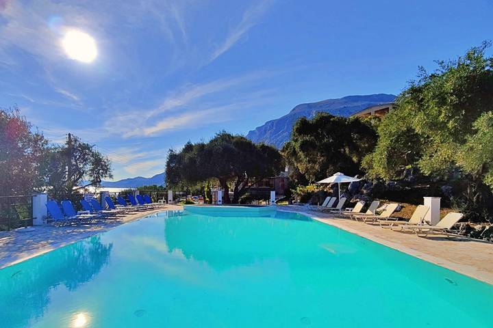 Villa für 4 Personen, mit Balkon und Pool auf Korfu - 2