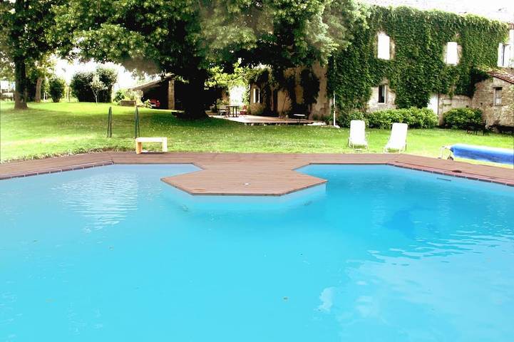 Location de vacances pour 10 personnes, avec Terrasse et Jardin à Roquevidal