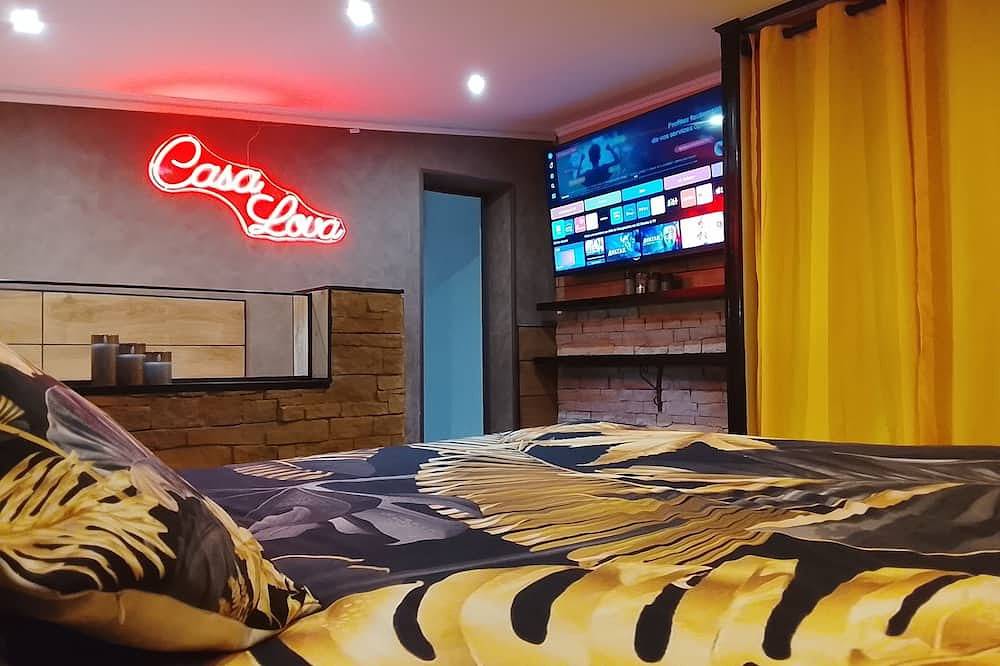 Casa Lova Jacuzzi, whirlpool bath. Romantic setting Escape and relaxation ❤️ in Entraigues-sur-la-Sorgue, Vaucluse