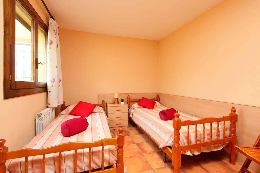 Casa de vacaciones privada con piscina privada, Tv, patio, mascotas permitida, vista panorámica in La Ampolla, Delta del Ebro