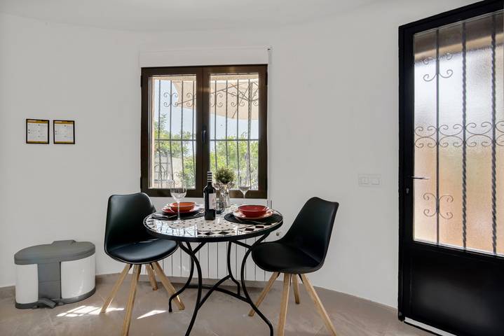 Hel studio-lejlighed, Studio for 2 personer med have in Orba, Costa Blanca