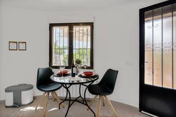 Holiday Rental for 2 People in Orba, Costa Blanca, Photo 4