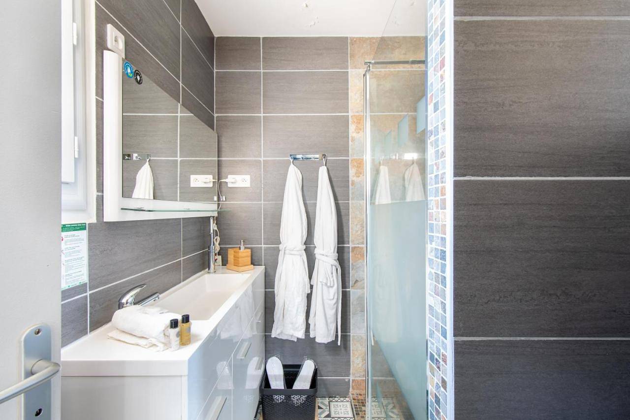 Appartement entier, Guesthouse La Costière - logements indépendants - espace piscine jacuzzi in Lunel, Côte méditerranéenne (France)