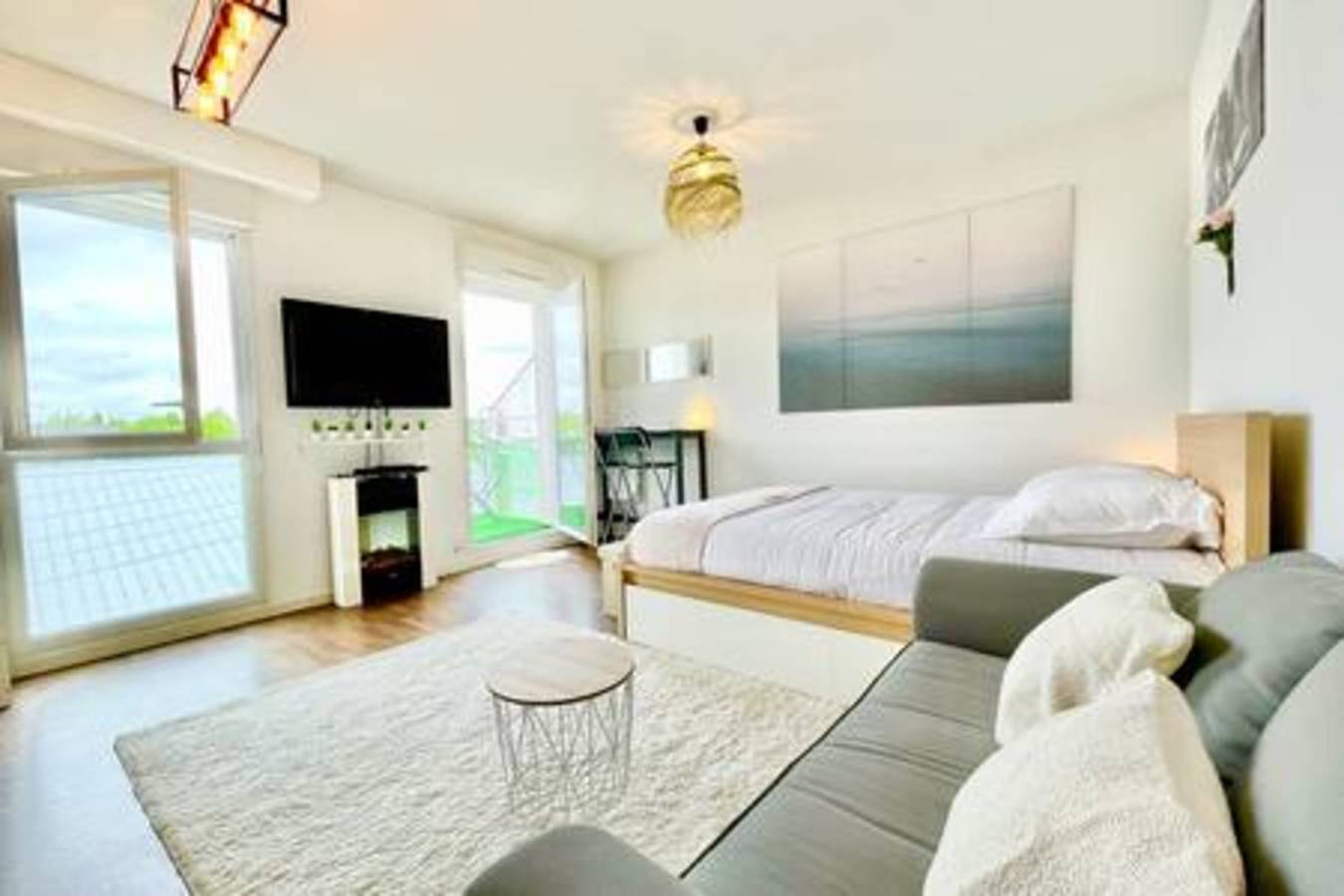 Entire studio, The White Lion, downtown and balcony in Saint-Nazaire, Côte d'Amour
