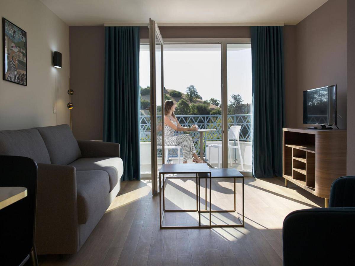 Appartement entier, One-Bedroom Apartment in Châtel-Guyon, Parc naturel régional des Volcans d'Auvergne