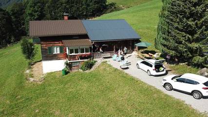 Chalet für 9 Personen, mit Garten und Balkon sowie Ausblick, kinderfreundlich in Au