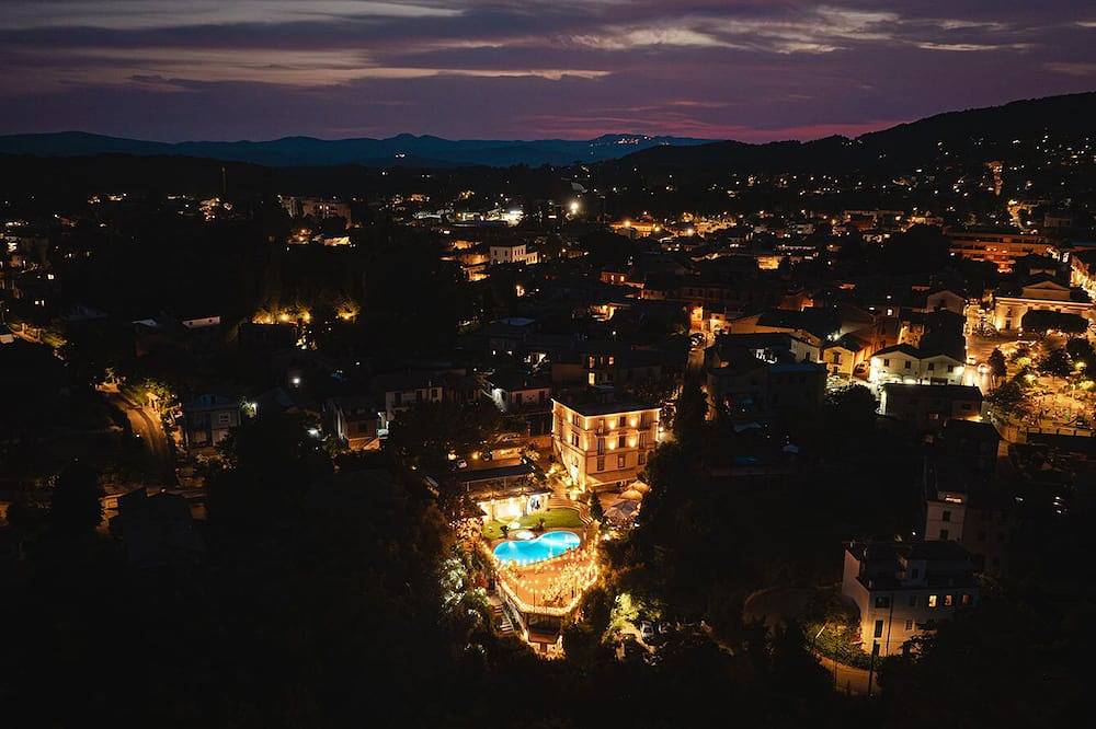 Villa Clodia Relais - Schwimmbad - Seeblick - Events und Besondere Hochzeiten in Manziana, Braccianosee