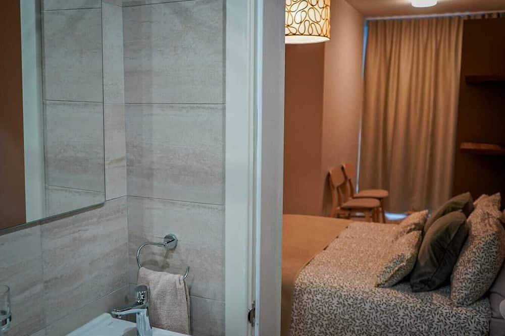 Ganze Wohnung, A  brand new listing! Enjoying Fantastic views. Be our guest! in il-Mellieha, Mellieha