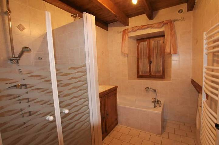 Gîte pour 4 personnes, avec Terrasse et Jardin à Biron - 4