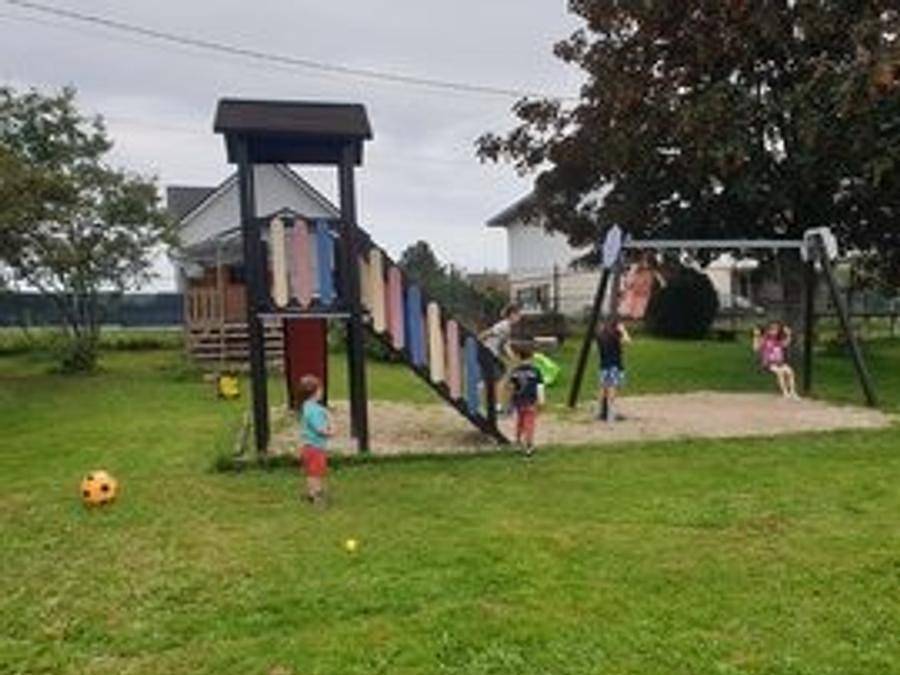 Camping Fraiteux - Mobilheim 4 personen - Mobilheim Tulipe - 2 Schlafzimmer - überdachte Terrasse -. in Plombières-les-Bains, Regionaler Naturpark Belchen der Vogesen