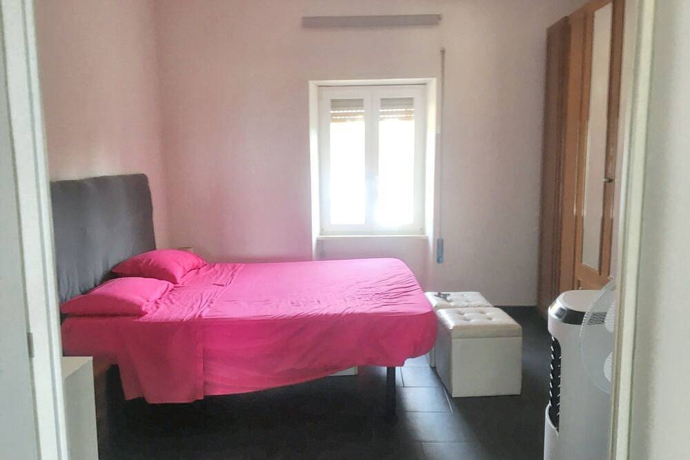 Apartamento entero, Homerez - Apto. Cioccatelli - Jardín, Parking in Latina (Italia), Agro Pontino