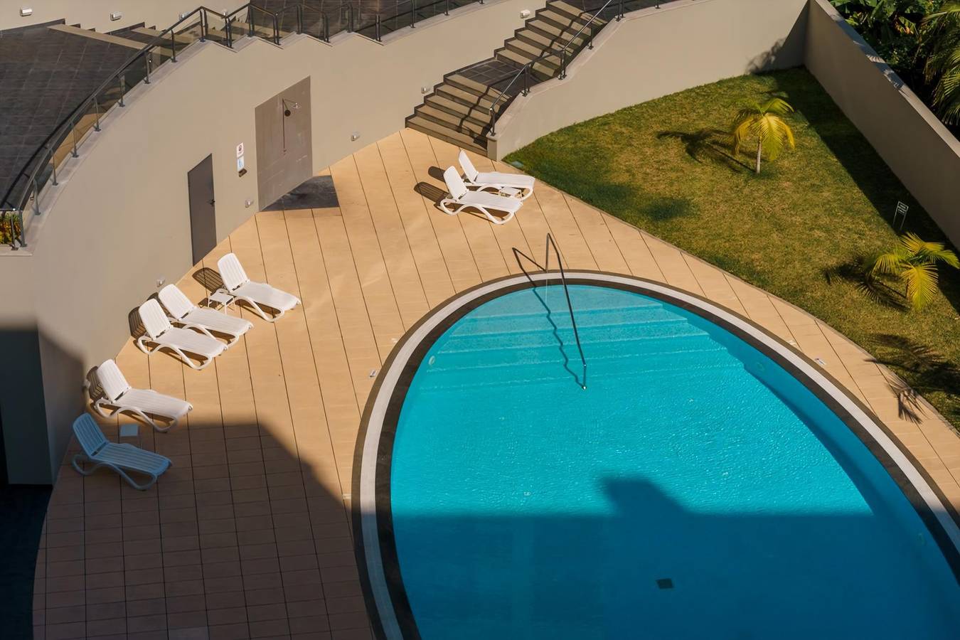 Ganze Wohnung, Ferienwohnung für 2 Personen mit Pool in São Martinho, Madeira