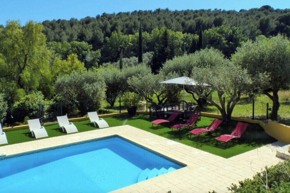 Sunny house with garden and private pool in Ollioules, Mediterranean Coast (France)
