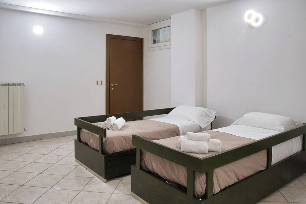 Ganze Wohnung, Il Giardino sul Lago – Pool Residence in Garlate, Comer See