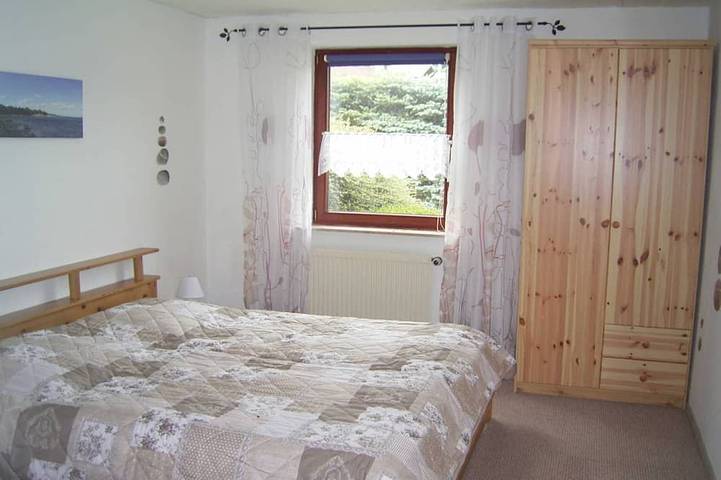 Ferienwohnung für 3 Personen, mit Terrasse und Garten in Lancken-Granitz - 2