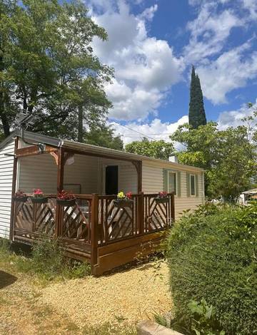 Gîte pour 5 personnes, avec jardin et terrasse à Saint-Paulet-de-Caisson
