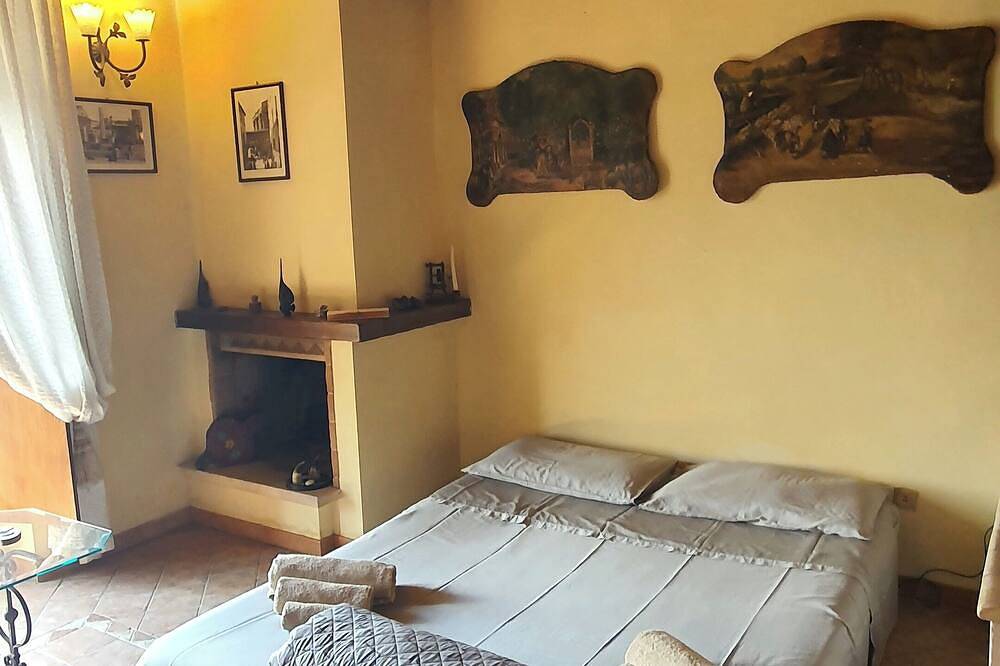 Romantica casa con soppalco, ideale per coppie e famiglie fino a 5 persone. in Nepi, Provincia di Viterbo