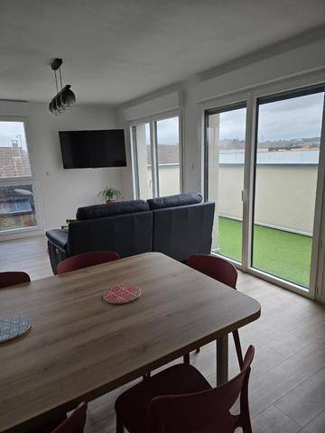Gîte pour 4 personnes, avec terrasse dans Longuenesse