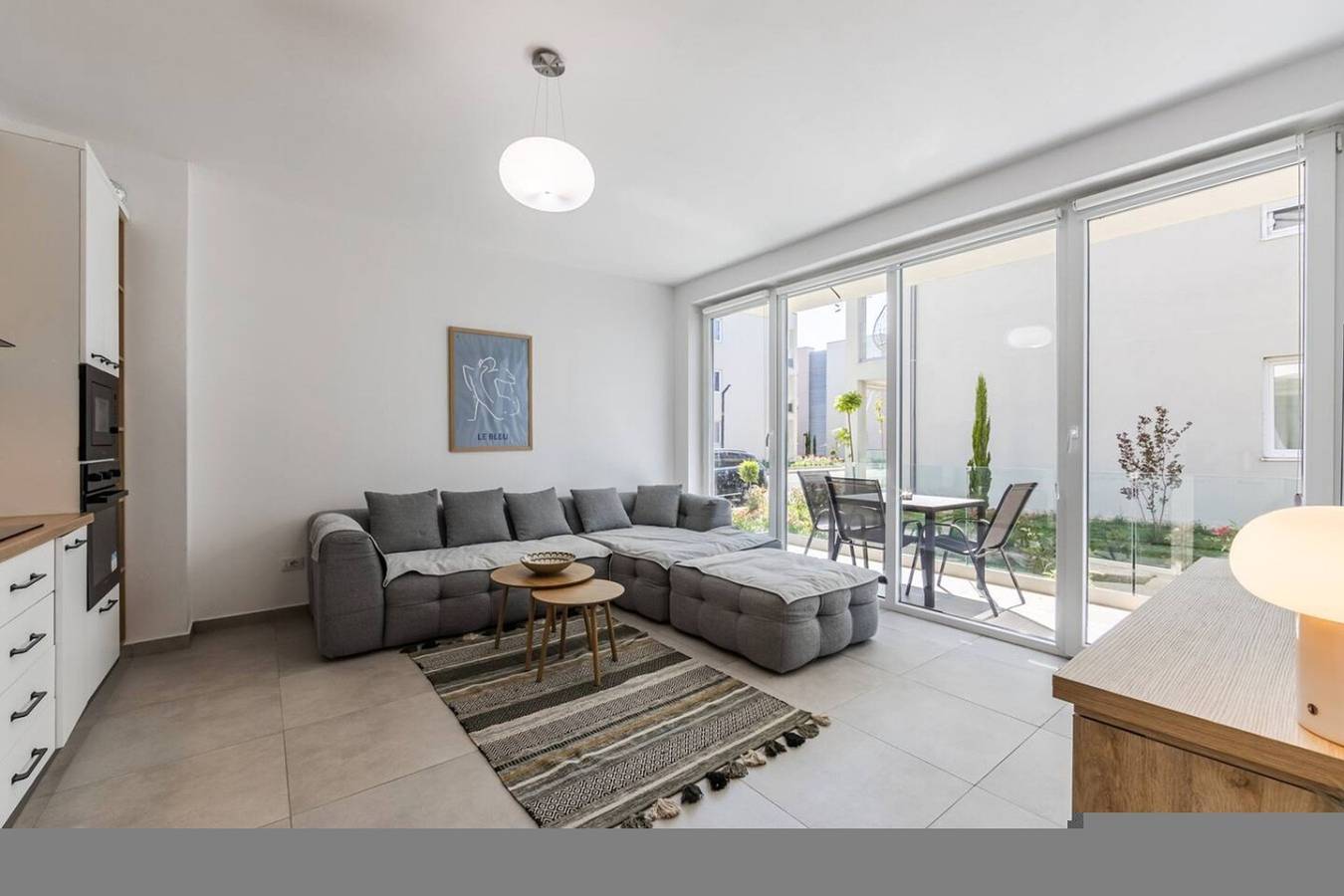 Ganze Wohnung, Le Bleu Apartment | Pool & Beach in Shënkoll, Lezhë