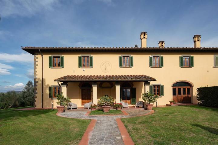 Villa pour 8 personnes, avec jardin ainsi que jacuzzi et piscine à Vinci