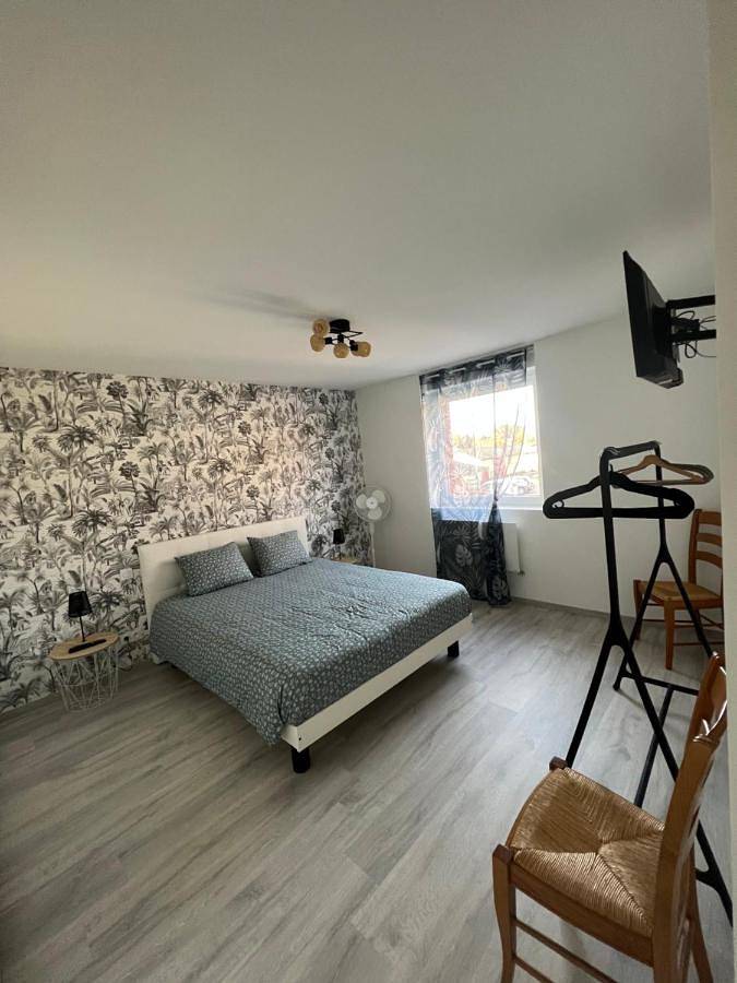 Gîte pour 7 personnes, avec terrasse dans Le Cateau-Cambrésis - 4