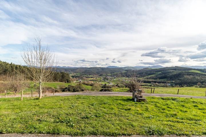 Chalet para 6 personas, con Balcón además de Jacuzzi y Jardín en Cantabria - 2