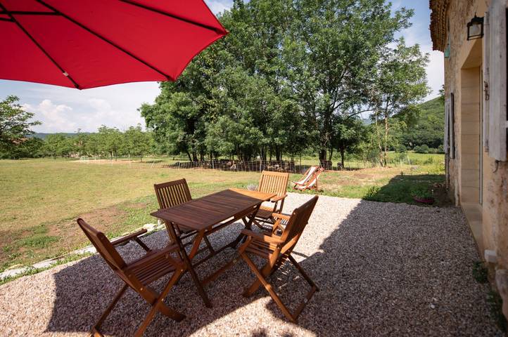 Gîte pour 4 personnes, avec jardin ainsi que piscine et terrasse dans Périgord Noir - 4