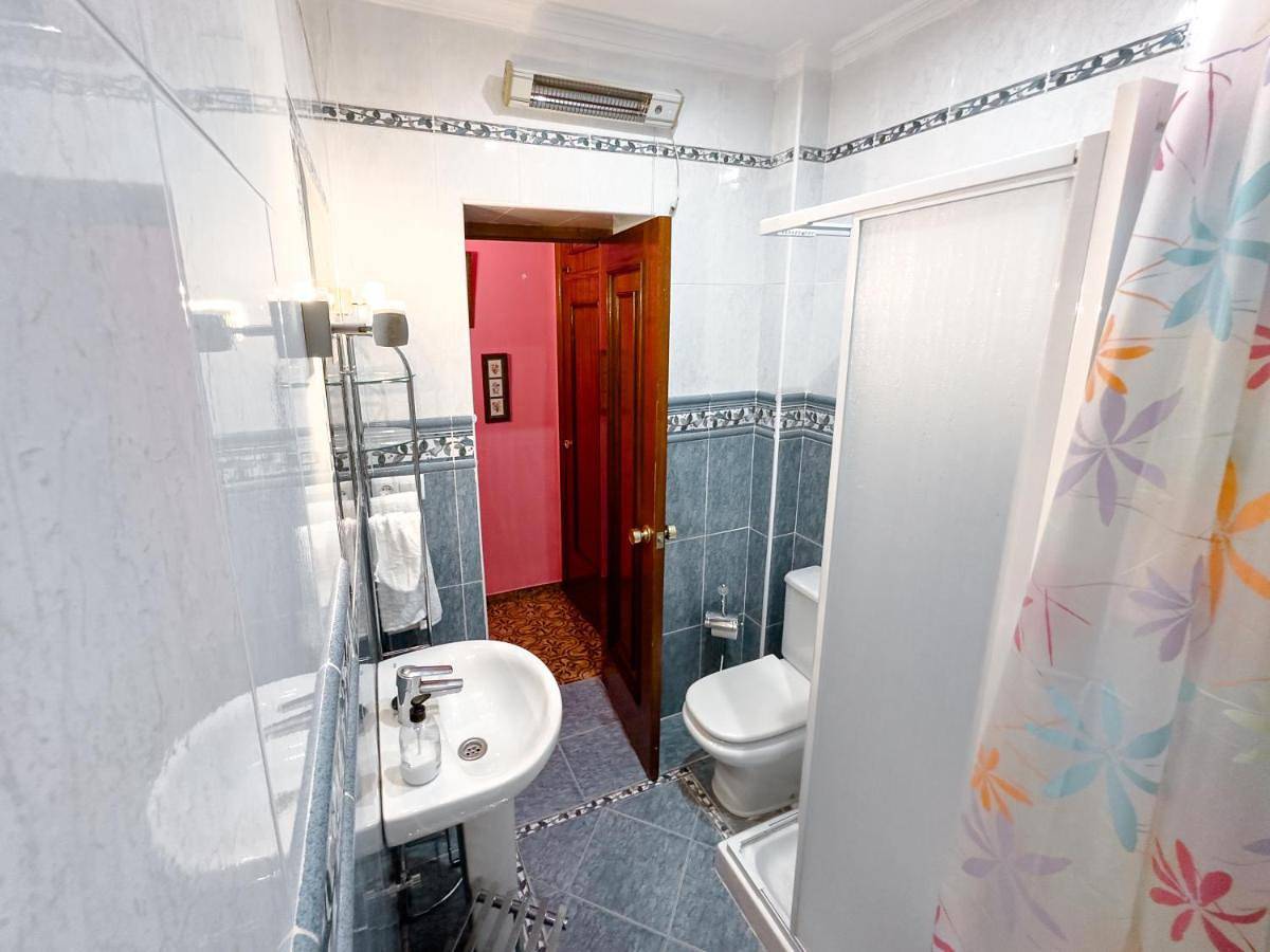 Double Room with Shared Bathroom in Altstadt Málaga, Malaga