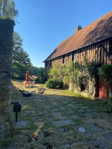 Gîte pour 8 personnes, avec terrasse à Neuville-sur-Touques