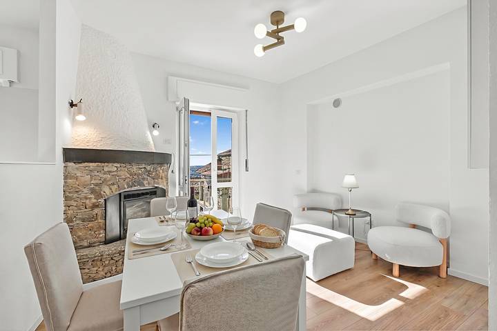 Ferienwohnung für 5 Personen, mit Balkon und Seeblick in Comune di Stresa