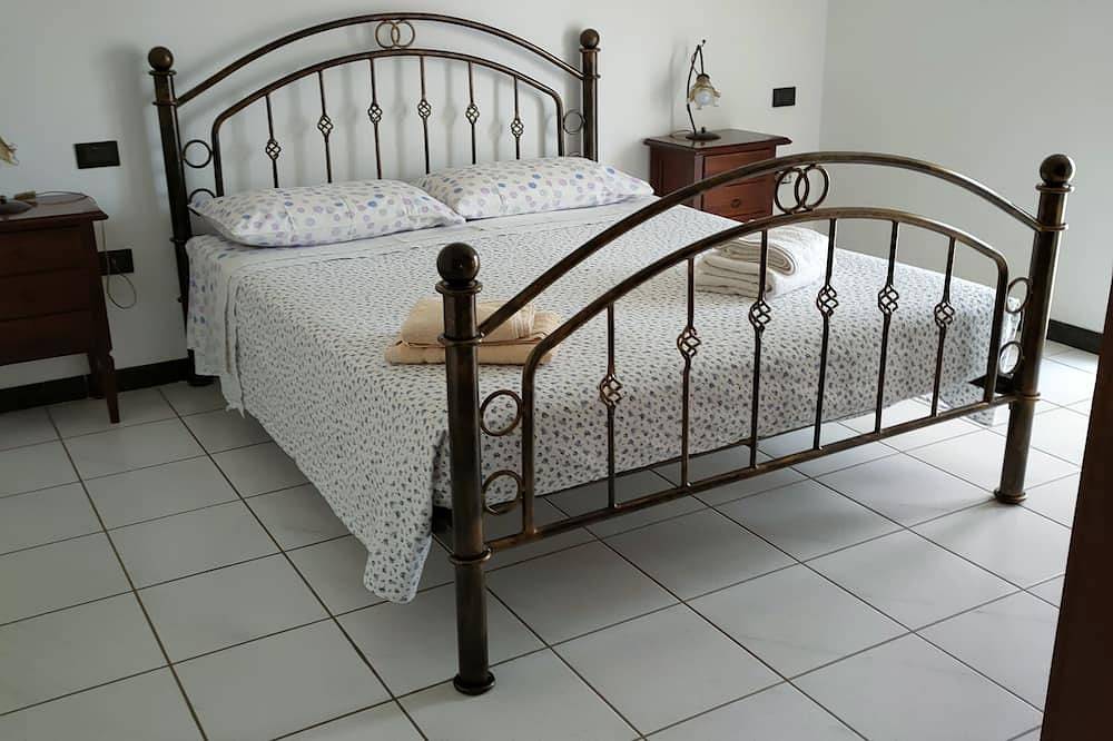 Appartamento intero, Sardinia apartment with garden hinterland of Cagliari \ncin.It092011C2000Q1814 in Capoterra, Cagliari e Dintorni