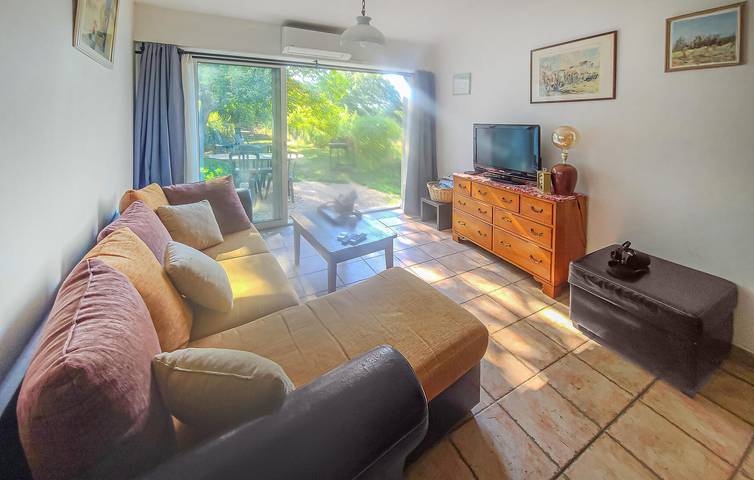 Location de vacances pour 2 personnes, avec jardin ainsi que terrasse et piscine, animaux acceptés à La Tour-d'Aigues - 4