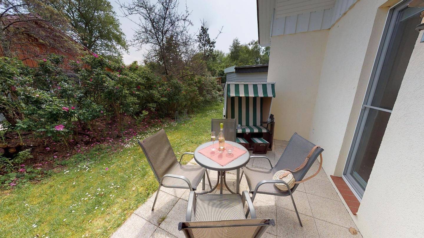 Helles Ferienhaus für 4 Personen mit Hund, Kamin, Strandkorb und Sauna in Strandnähe in Südstrand Pelzerhaken, Ostholstein