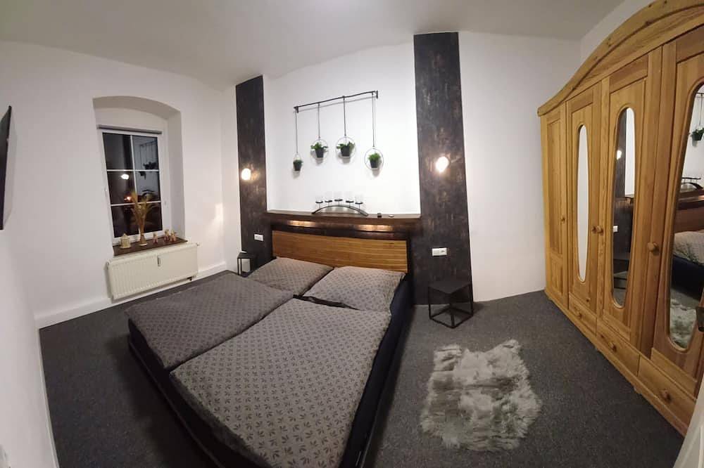 Ganze Wohnung, Ein grandioser Ausblick über das gesamte Erzgebirge vom König Albert Turm in Grünhain, Grünhain-Beierfeld